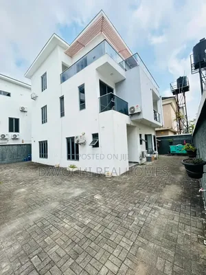 5bdrm Duplex in Lekki Phase 1 for rent