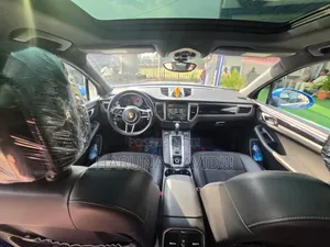 Porsche Macan 2016 Blue