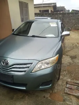 Toyota Camry LE 4dr Sedan (2.5L 4cyl 6AM) 2010 Green
