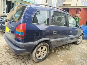 Opel Zafira 2005 Blue