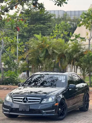 Mercedes-Benz C350 2013 Black