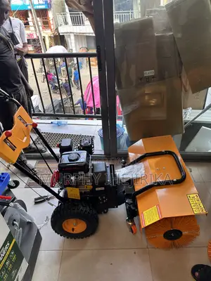 6.5Hp Petroleum Industrial Road Sweeping Machine