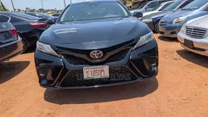 Toyota Camry SE (2.5L 4cyl 8A) 2019 Black