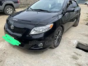 Toyota Corolla LE 4dr Sedan (1.8L 4cyl 4A) 2010 Black