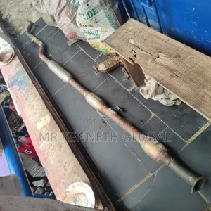 Toyota Venza Center Catalytic Converter, Quality 2010 V6 Engine