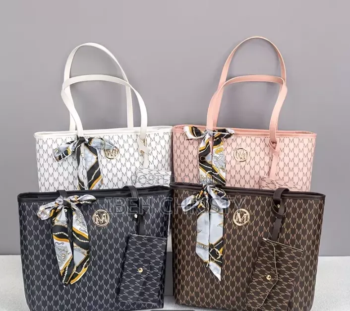 Fashionable Tote Bag
