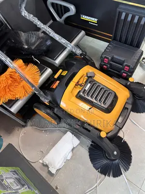 Battery Powered Multi-Brush Push/Walk-Behind Floor Sweeper