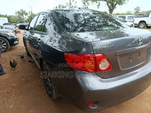Toyota Corolla 2010 Gray