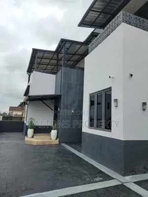 4bdrm Duplex in Vine Hill Estate, Sabon Lugbe for sale
