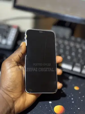 Apple iPhone XR 64 GB Black