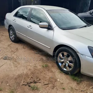 Honda Accord 2005 Silver