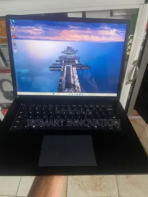 Laptop HP 15-dw1197nia 16GB Intel Core i7 SSD 256GB