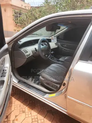 Toyota Avalon 2002 Silver