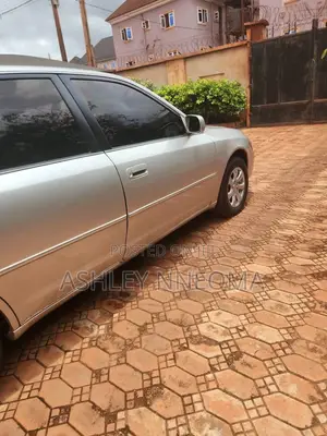 Toyota Avalon 2002 Silver