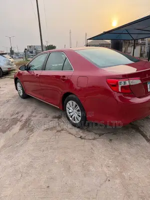 Toyota Camry LE 4dr Sedan (2.5L 4cyl 6A) 2013 Red