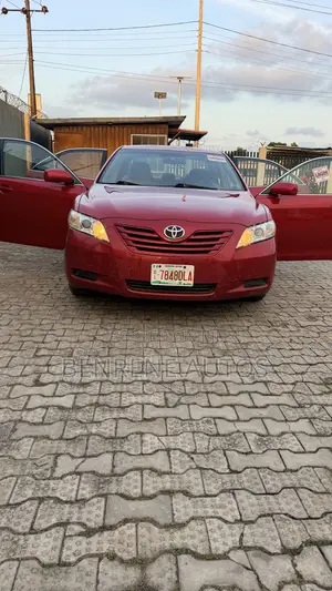 Toyota Camry LE 4dr Sedan (2.4L 4cyl 5A) 2008