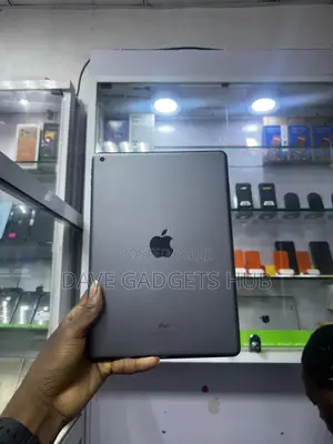 Apple iPad 10.2 (2021) 64 GB Black