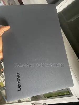 Laptop Lenovo V130-15IKB 4GB Intel Core i5 SSD 128GB