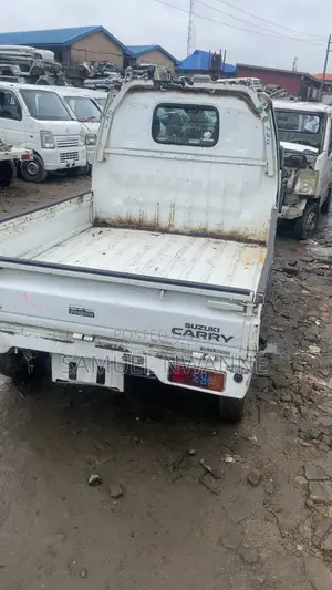 Suzuki Every 2005 White