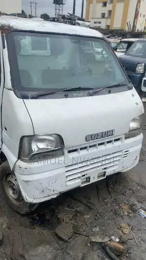 Suzuki Every 2005 White