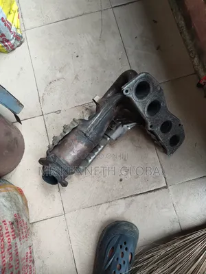 Toyota RAV4 Tokunbo Catalyst Converter 2003//2005 Model