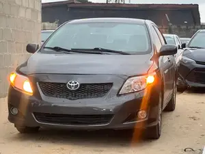 Toyota Corolla 2010 Gray