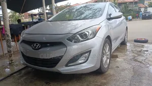 Hyundai Elantra 2013 Silver