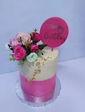 Luxury Birthday Cakes in Abeokuta|Custom Cakes
