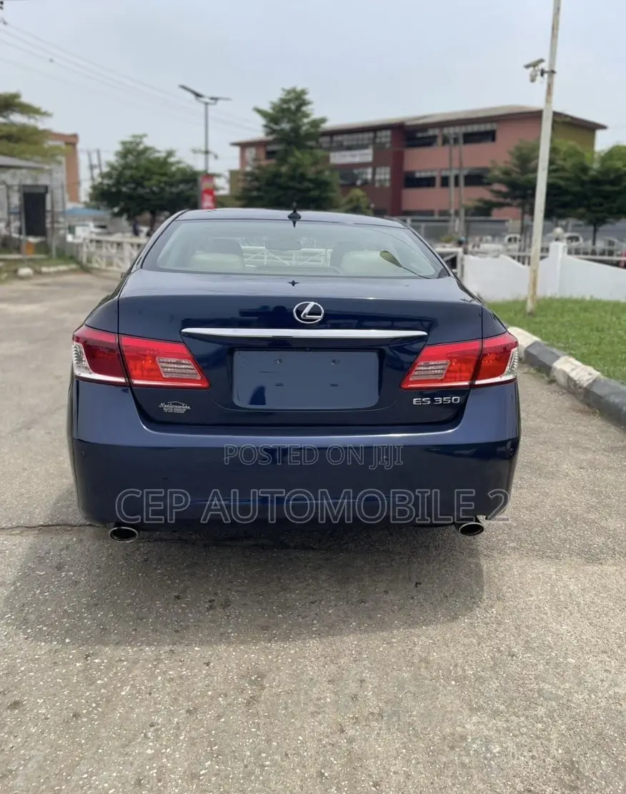 Lexus ES 350 2011 Blue