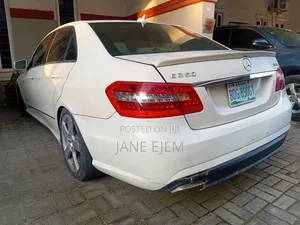 Mercedes-Benz E350 Base 2dr Cabriolet (3.5L 6cyl 7A) 2011 White