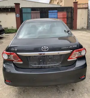Toyota Corolla 2012 Gray