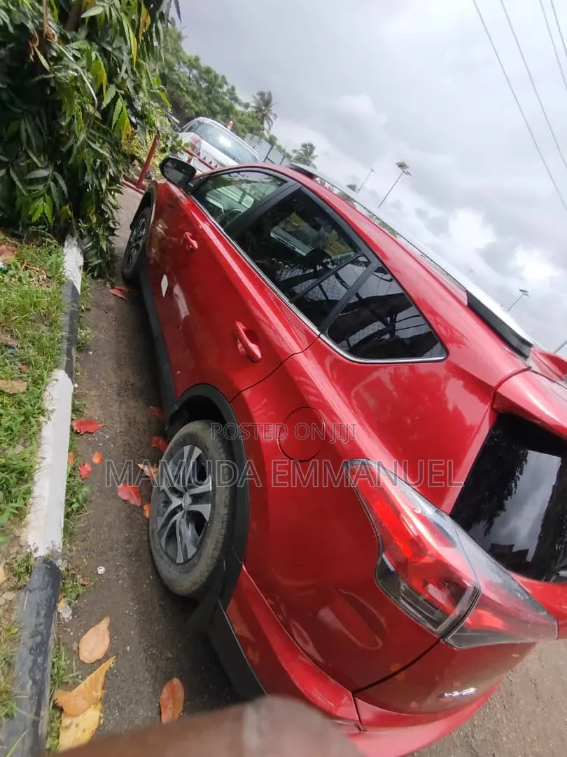 Toyota RAV4 2017 Red