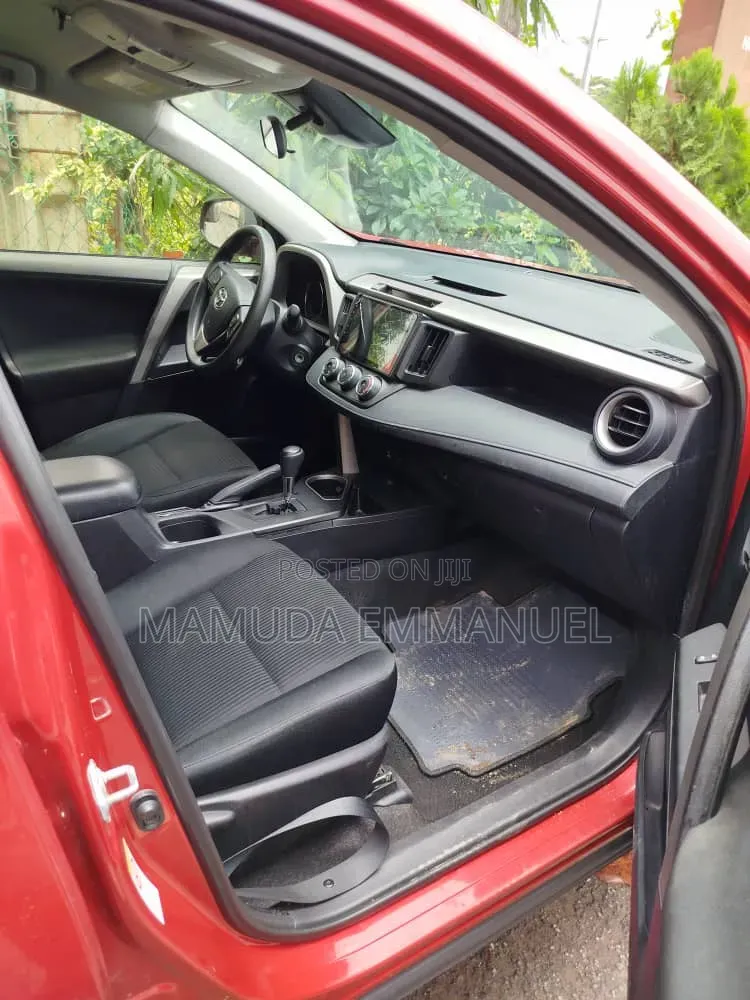 Toyota RAV4 2017 Red