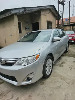 Toyota Camry 2014 Silver