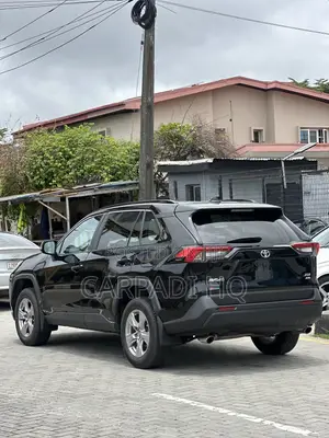 Toyota RAV4 XLE AWD 2024 Black