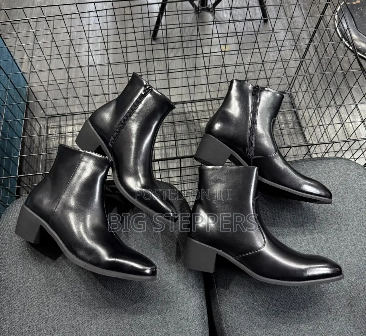 Heeled Chelsea Boot Black