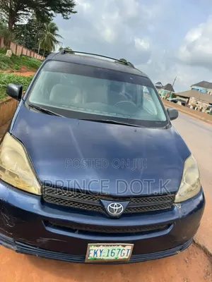 Toyota Sienna 2005 Blue