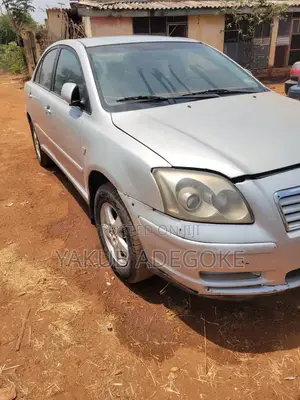 Toyota Avensis 2004 Silver