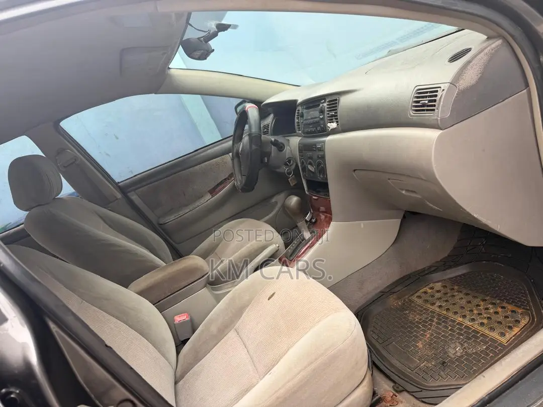 Toyota Corolla 2007 Gray