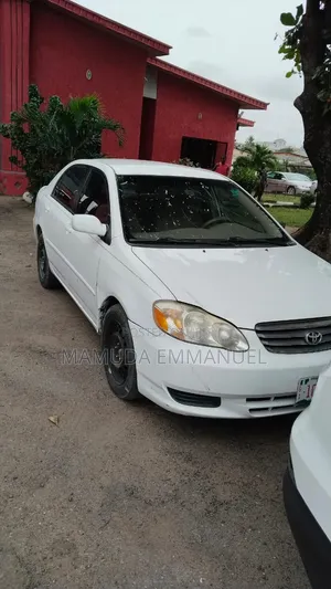 Toyota Corolla 2004 White