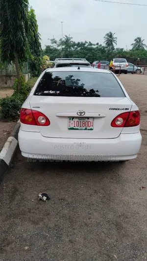 Toyota Corolla 2004 White