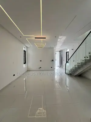 4bdrm Duplex in Ikota for sale
