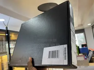 New Laptop Dell Latitude 3590 32GB Intel Core Ultra 7 SSD 1T