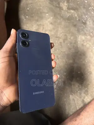 Samsung Galaxy A06 128 GB Purple