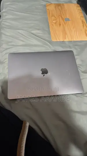 Laptop Apple MacBook Pro 2019 8GB Intel Core i5 SSD 512GB