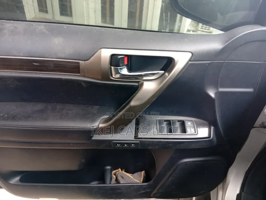 Lexus GX 2014 Silver