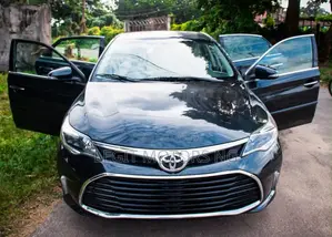 Toyota Avalon XLE Plus FWD Sedan (3.6L 6cyl 6A) 2016 Black