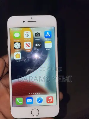 Apple iPhone 8 64 GB Gold