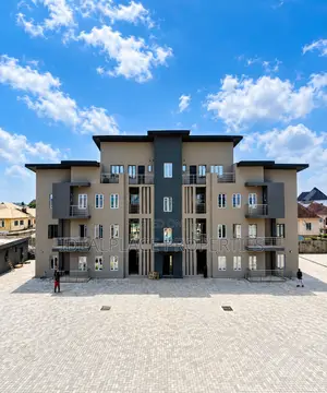 3bdrm Apartment in Sangotedo for sale