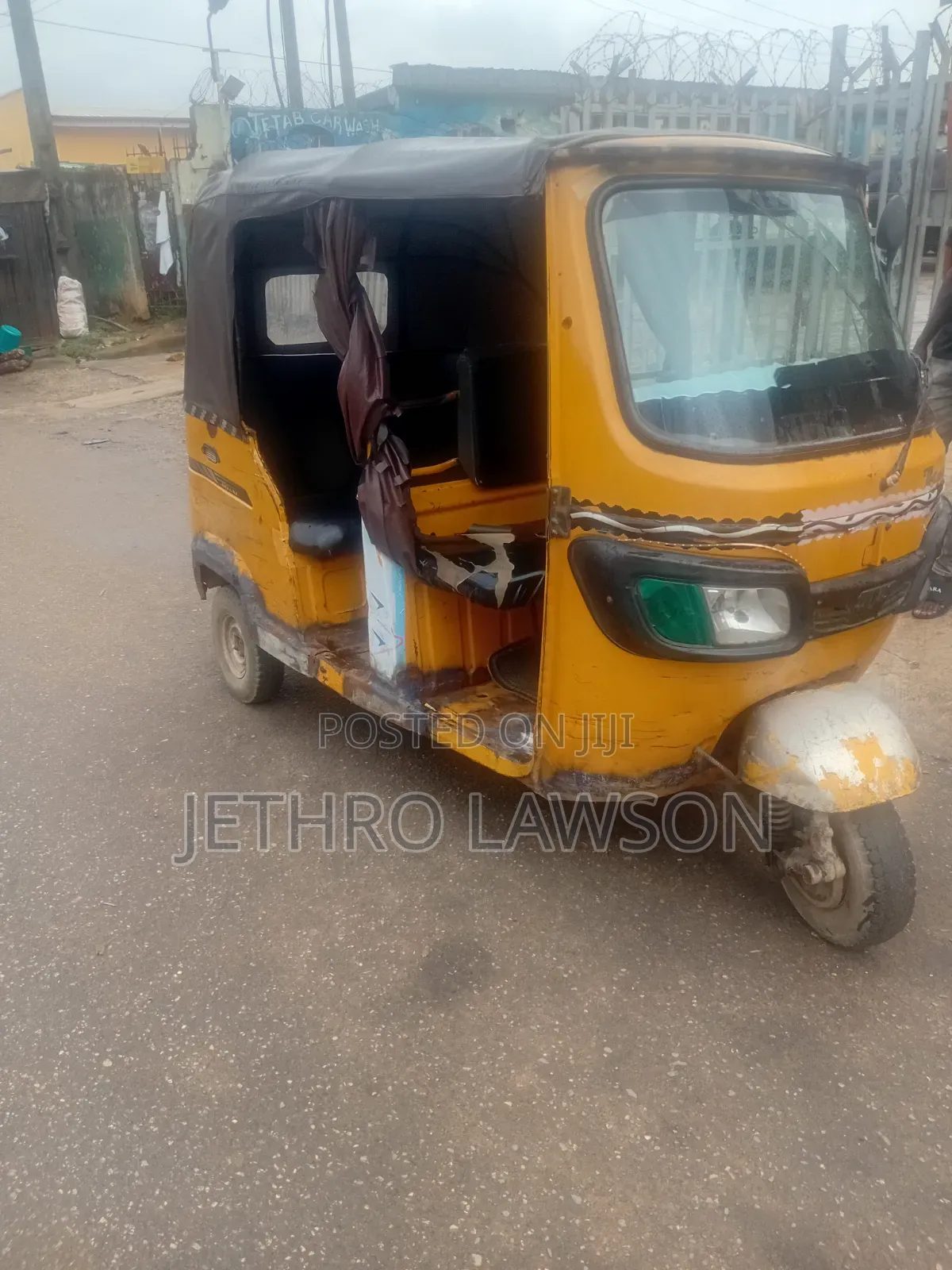 TVS King Deluxe Plus iTouch Start 2022 Yellow
